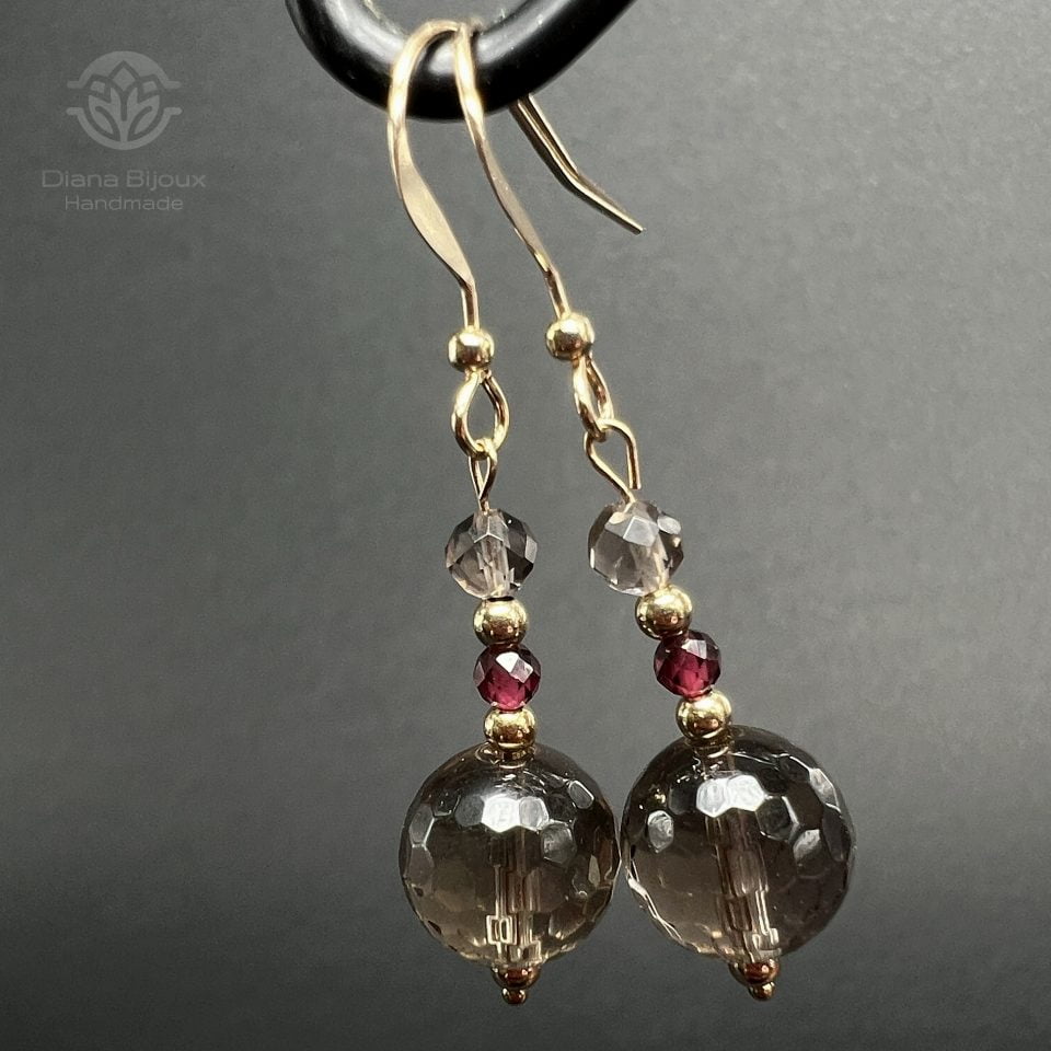 Cercei Cuart fumuriu, Granat si Aur Filat 14k